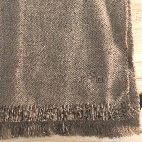 Fendi 100% Wool Scarf - Picture 1 of 5